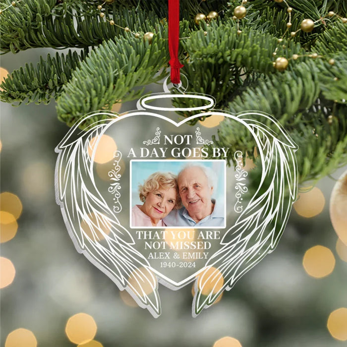 Transparent-Ornament-Memorial-4